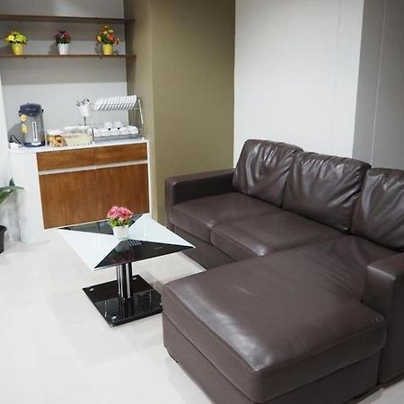 Regent Room Hotel 素叻他尼 外观 照片