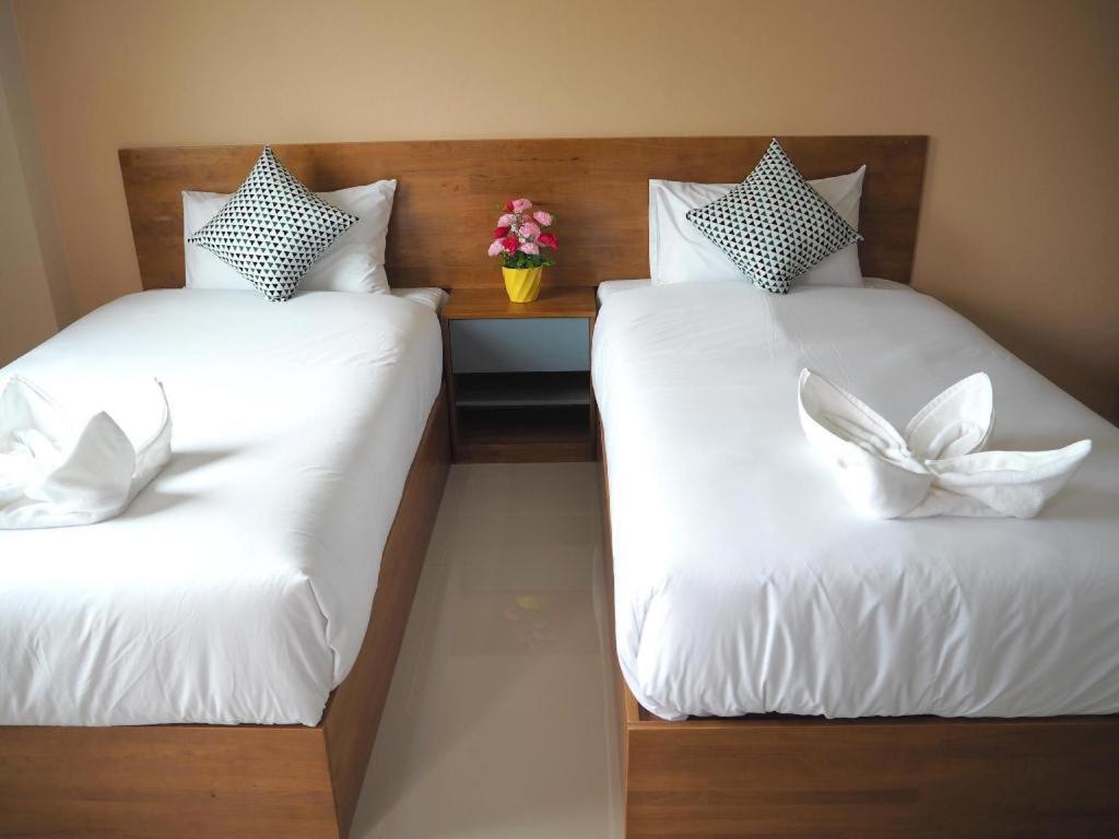 Regent Room Hotel 素叻他尼 外观 照片