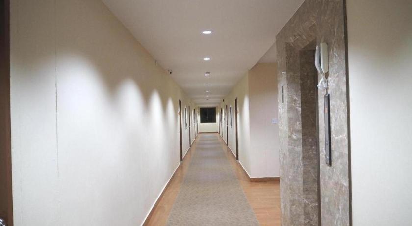 Regent Room Hotel 素叻他尼 外观 照片