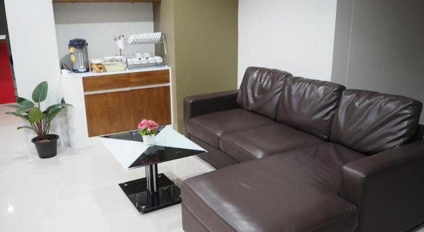 Regent Room Hotel 素叻他尼 外观 照片