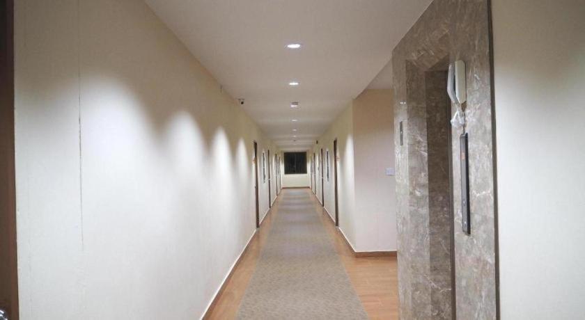 Regent Room Hotel 素叻他尼 外观 照片