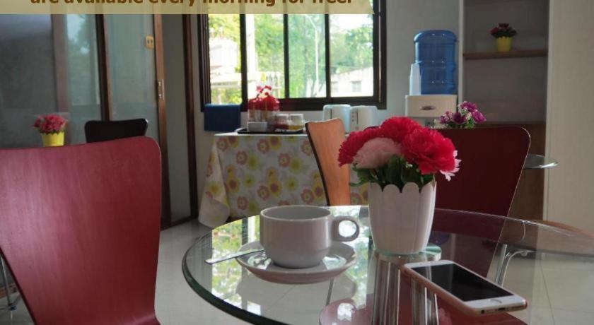 Regent Room Hotel 素叻他尼 外观 照片
