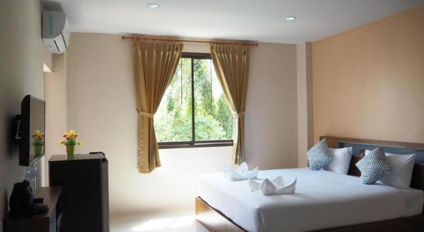 Regent Room Hotel 素叻他尼 外观 照片