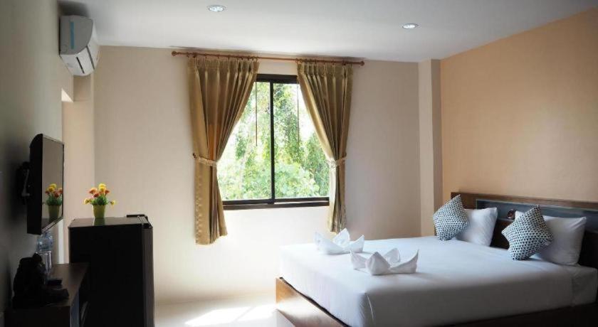 Regent Room Hotel 素叻他尼 外观 照片